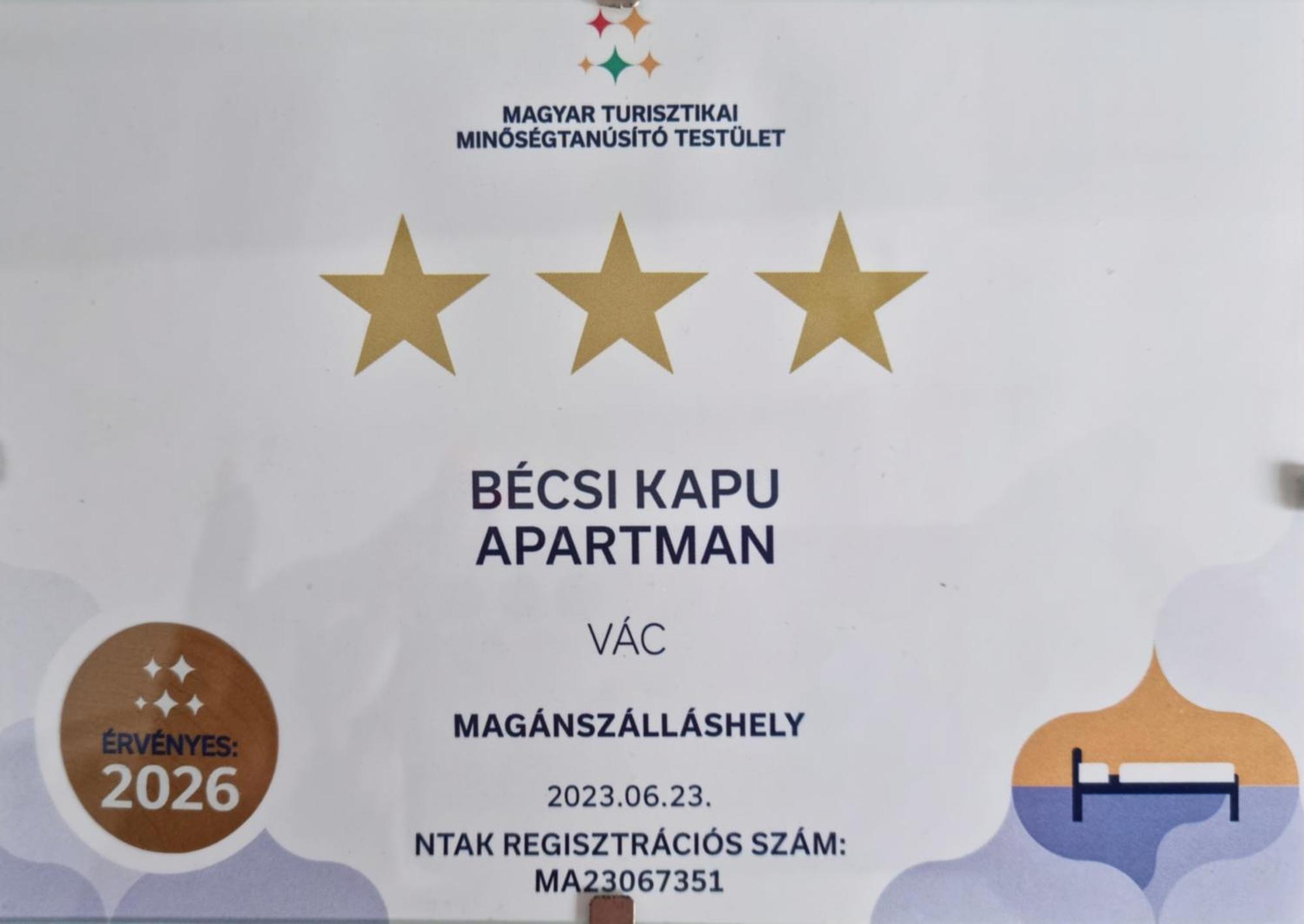 Becsi Kapu Apartman Apartment Vac Ngoại thất bức ảnh